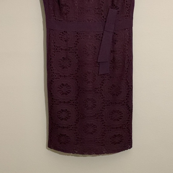 Ellen Tracy Eggplant Purple Crochet Lace Fully Lined Dress Size 8 - Picture 3 of 8